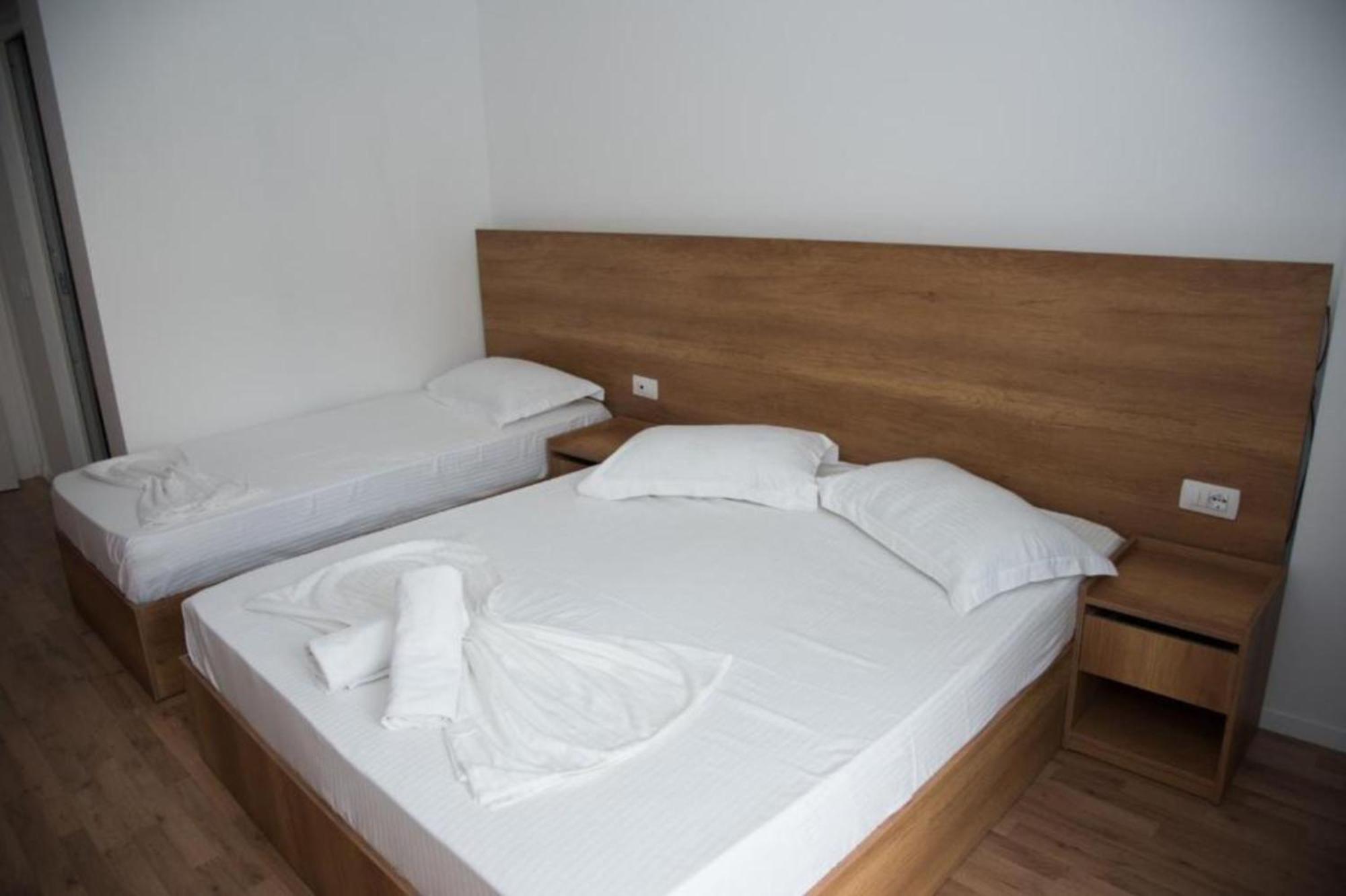Hotel Besani Δυρράχιο Εξωτερικό φωτογραφία
